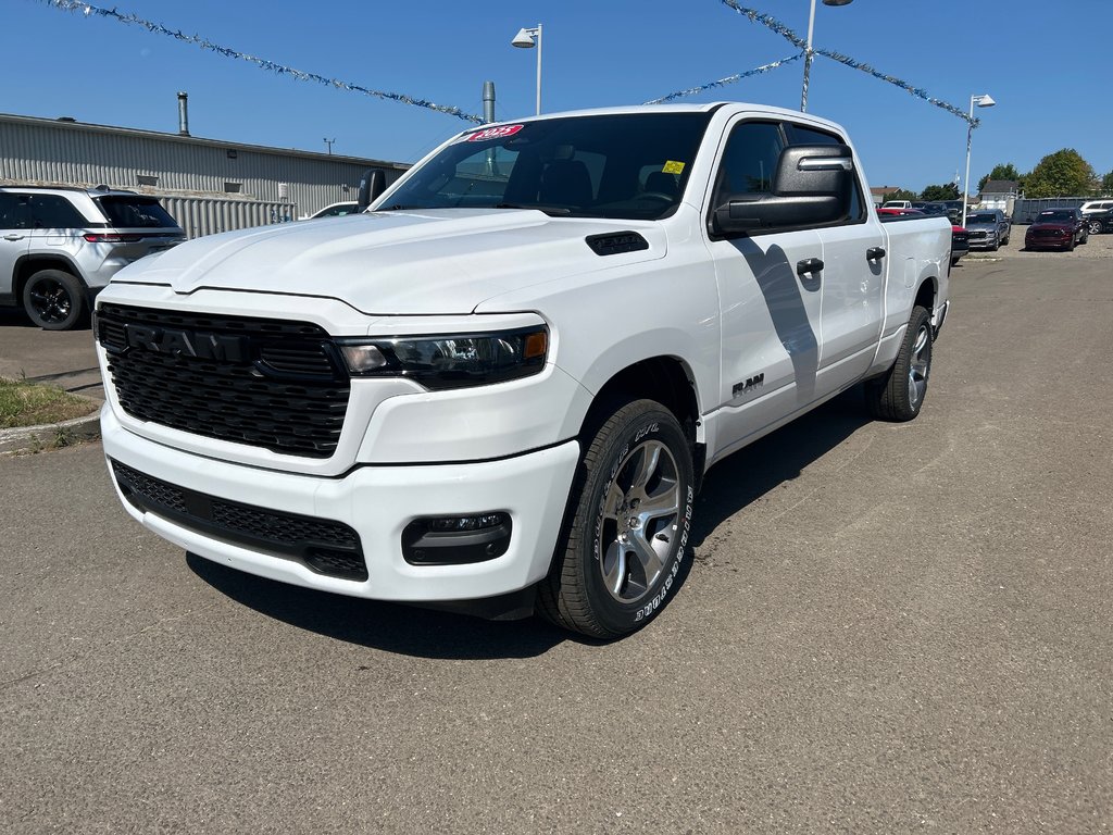 2025  1500 TRADESMAN in Paspébiac, Quebec - 1 - w1024h768px