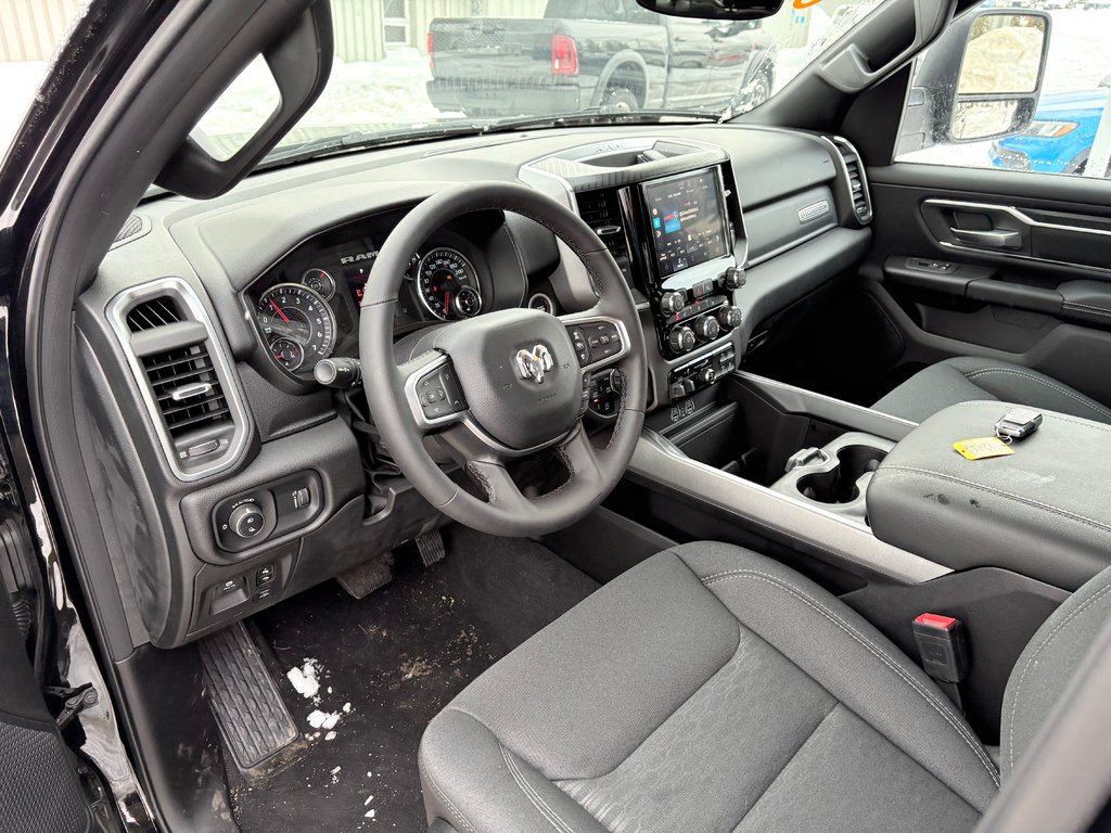 Ram 1500 BIG HORN 2025 à Paspébiac, Québec - 9 - w1024h768px