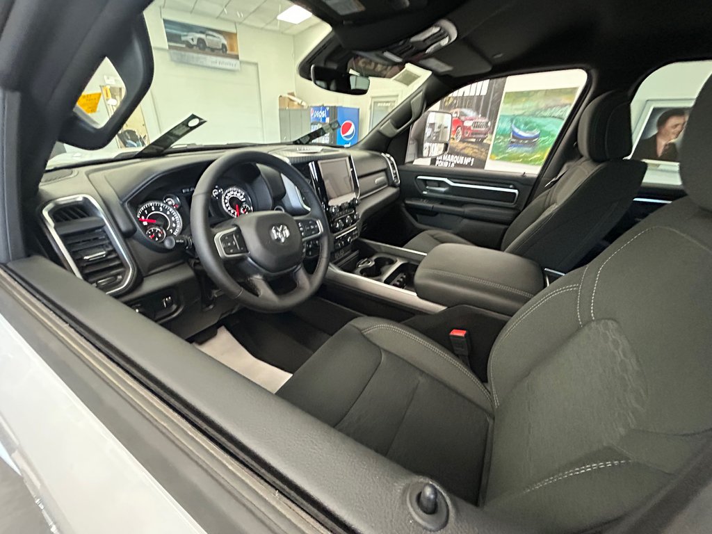 Ram 1500 BIG HORN 2025 à Paspébiac, Québec - 21 - w1024h768px