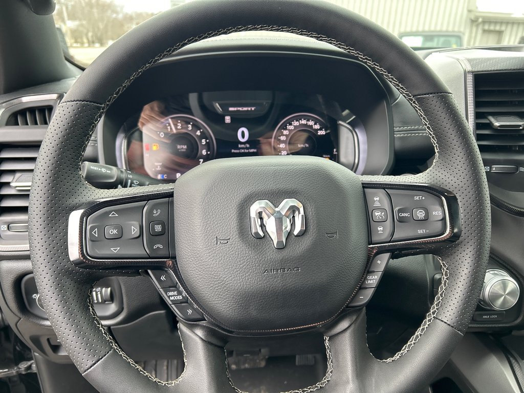 2025 Ram 1500 SPORT in Paspébiac, Quebec - 17 - w1024h768px