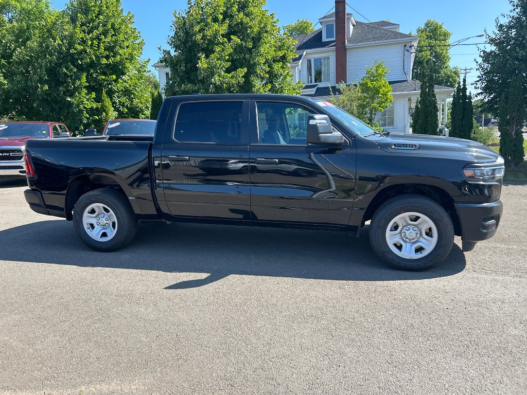 2025  1500 TRADESMAN in Paspébiac, Quebec - 4 - w1024h768px