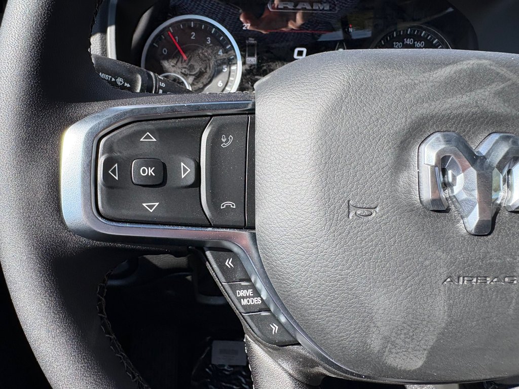 2025 Ram 1500 BIG HORN in Paspébiac, Quebec - 17 - w1024h768px