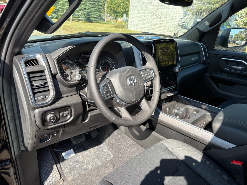 2025 Ram 1500 BIG HORN in Paspébiac, Quebec - 10 - w1024h768px