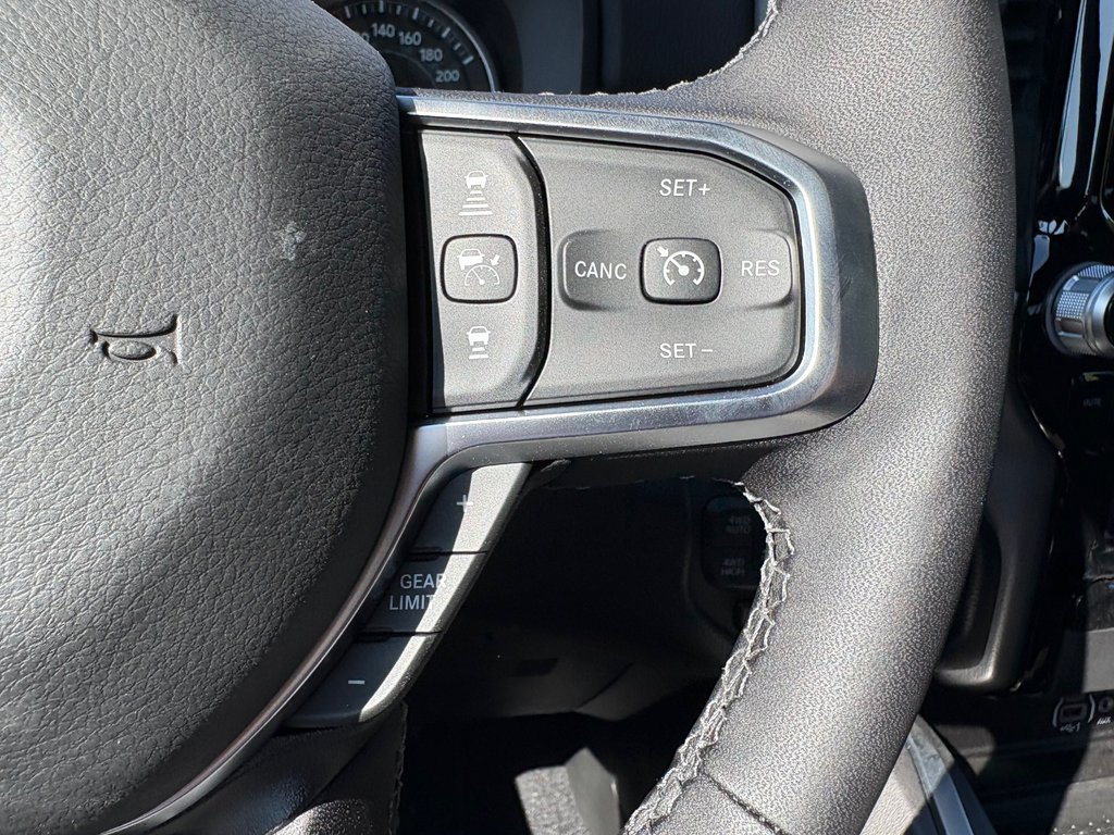 2025 Ram 1500 BIG HORN in Paspébiac, Quebec - 16 - w1024h768px