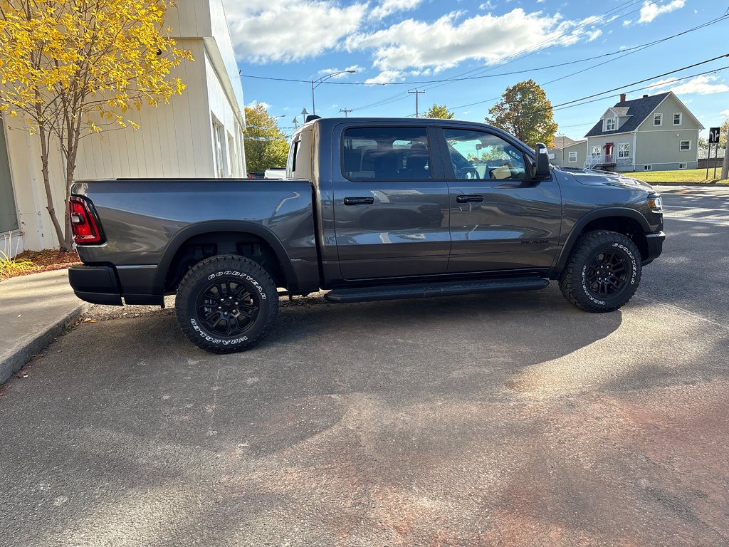 Ram 1500 REBEL 2026 à Paspébiac, Québec - 4 - w1024h768px