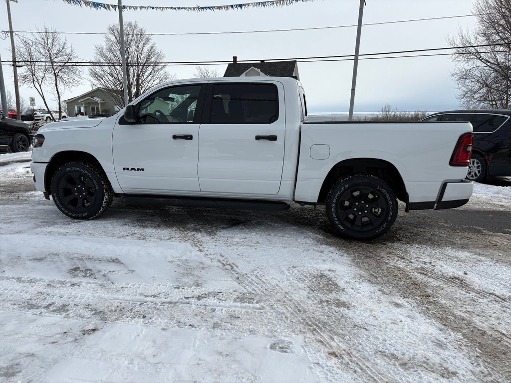 2026 Ram 1500 EXPRESS in Paspébiac, Quebec - 8 - w1024h768px