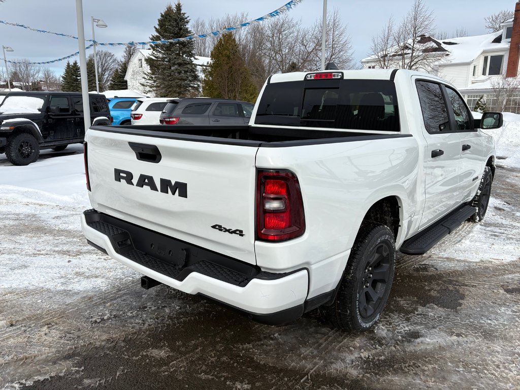 2026 Ram 1500 EXPRESS in Paspébiac, Quebec - 5 - w1024h768px