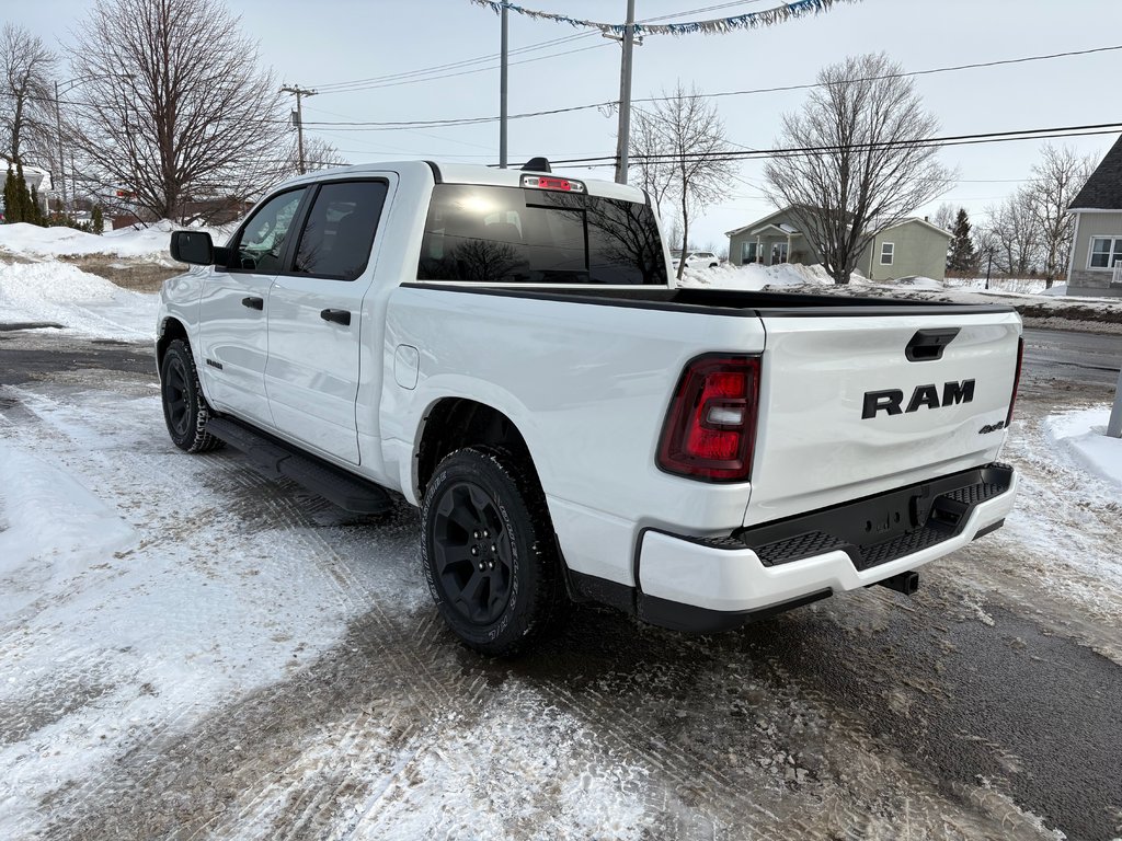2026 Ram 1500 EXPRESS in Paspébiac, Quebec - 7 - w1024h768px