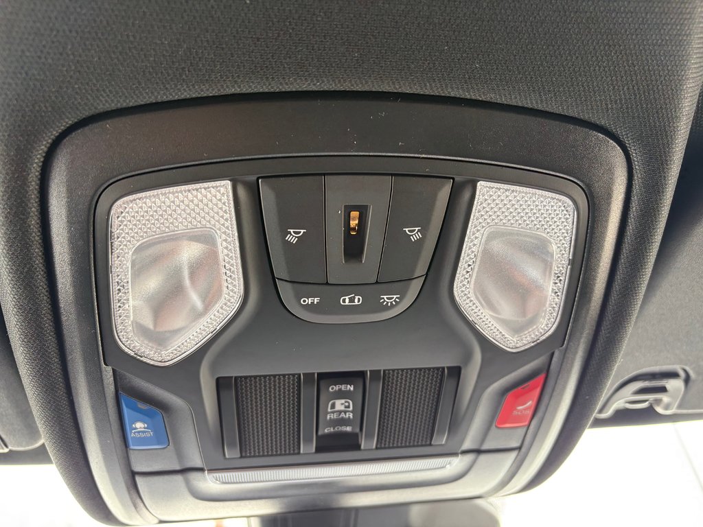 2026 Ram 1500 EXPRESS in Paspébiac, Quebec - 20 - w1024h768px