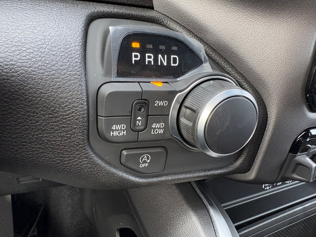 Ram 1500 EXPRESS 2026 à Paspébiac, Québec - 17 - w1024h768px