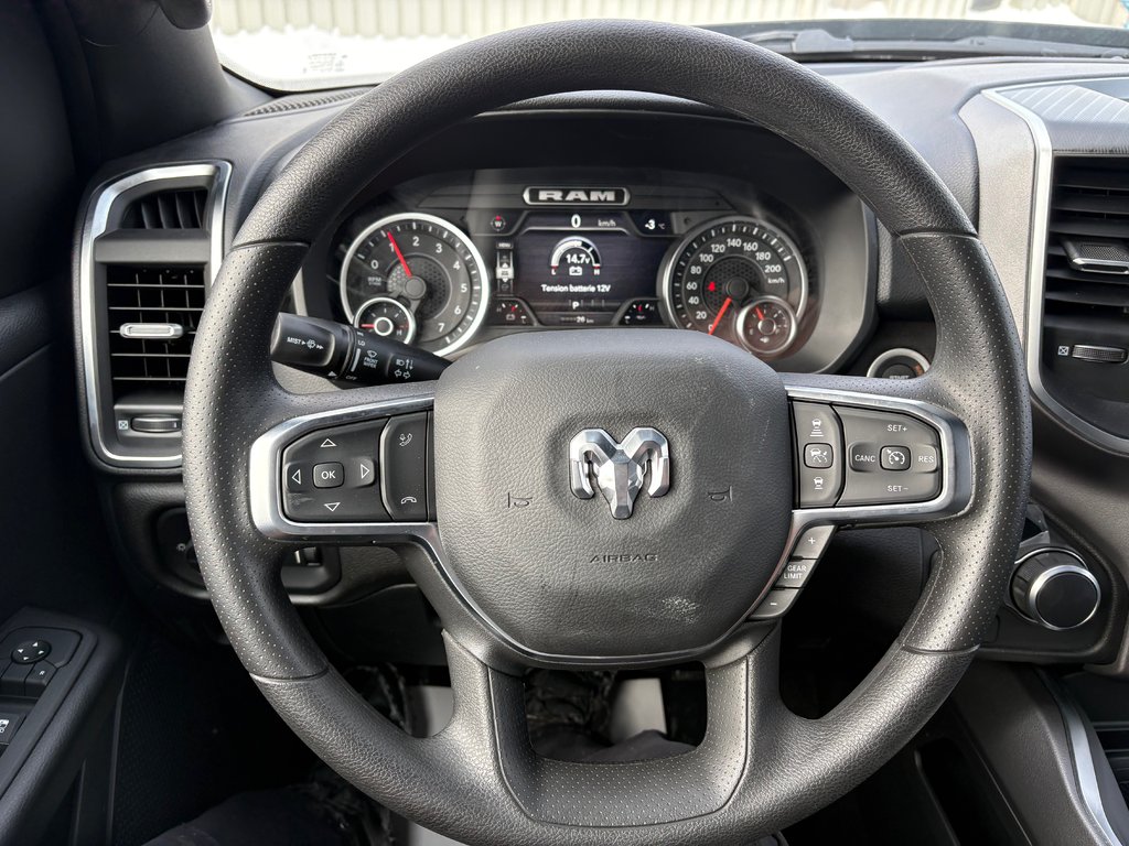 Ram 1500 EXPRESS 2026 à Paspébiac, Québec - 14 - w1024h768px