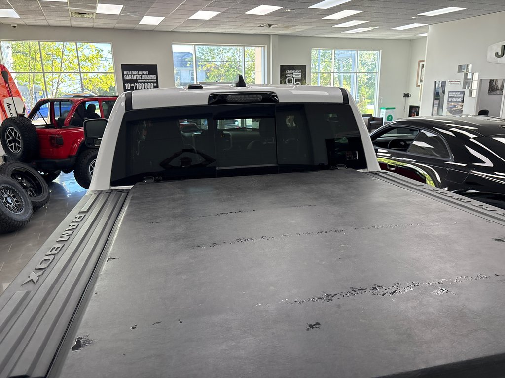 2026 Ram 1500 TUNGSTEN in Paspébiac, Quebec - 10 - w1024h768px