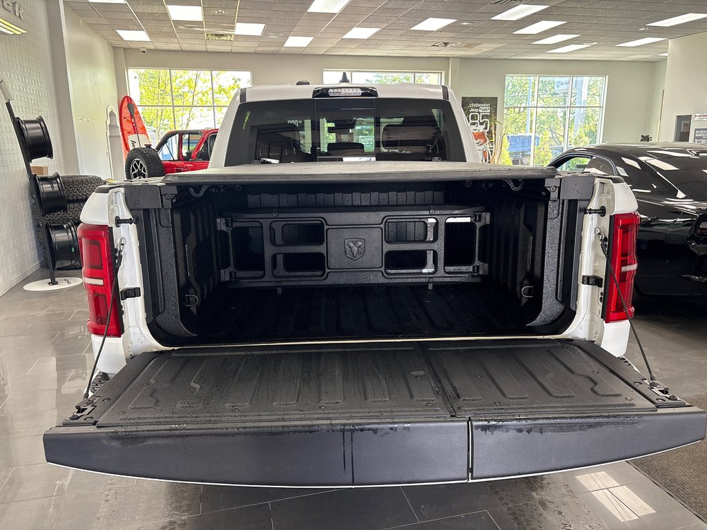 2026 Ram 1500 TUNGSTEN in Paspébiac, Quebec - 12 - w1024h768px