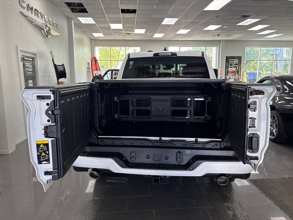 2026 Ram 1500 TUNGSTEN in Paspébiac, Quebec - 11 - w1024h768px