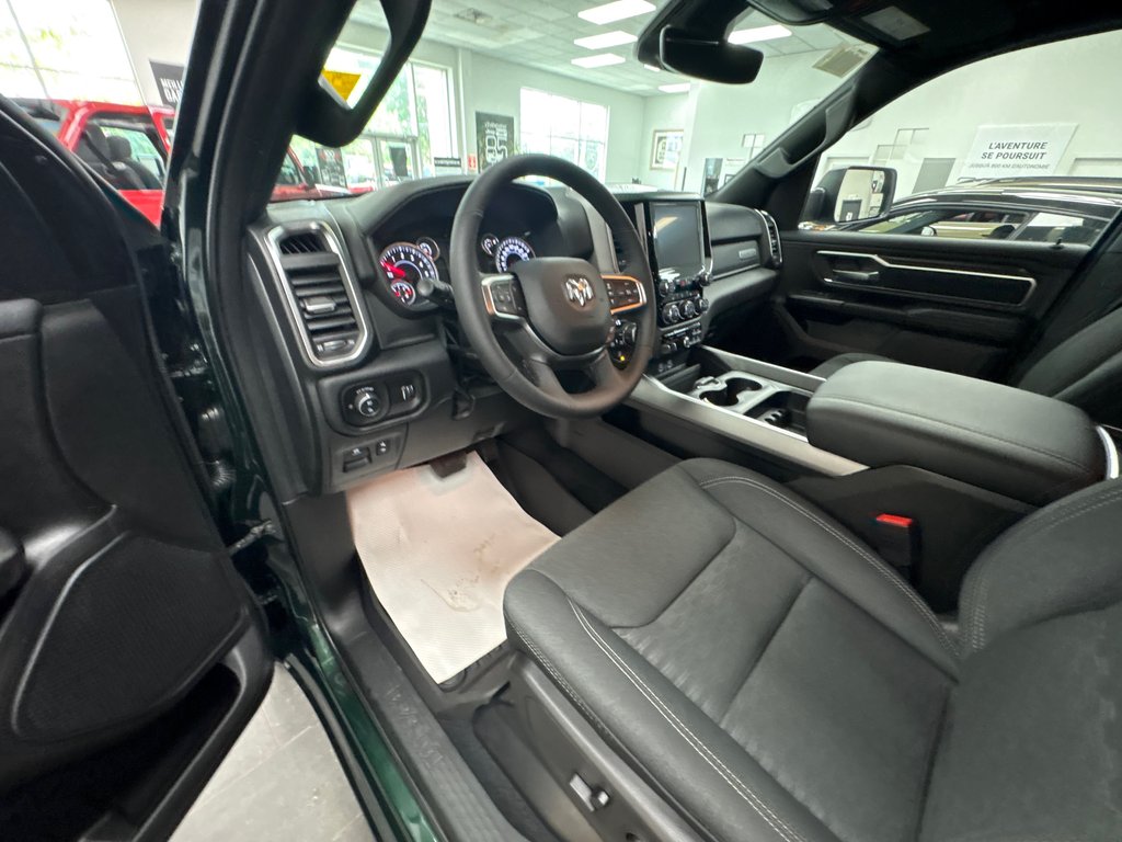 Ram 1500 BIG HORN 2026 à Paspébiac, Québec - 11 - w1024h768px