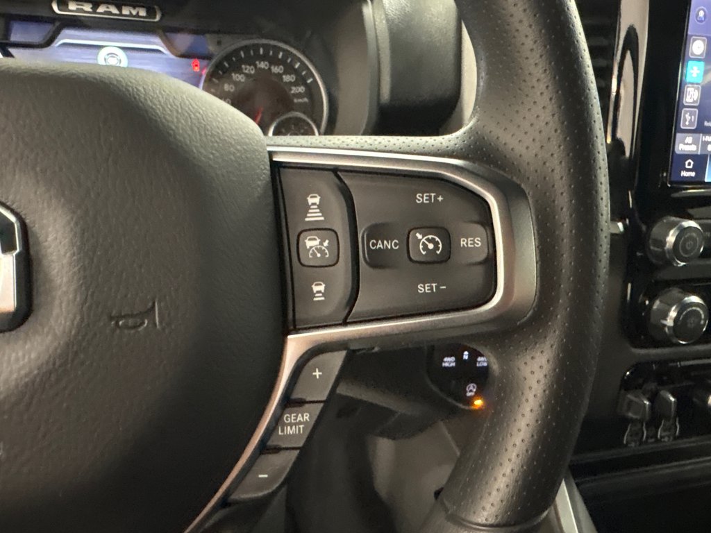 2026 Ram 1500 EXPRESS in Paspébiac, Quebec - 13 - w1024h768px
