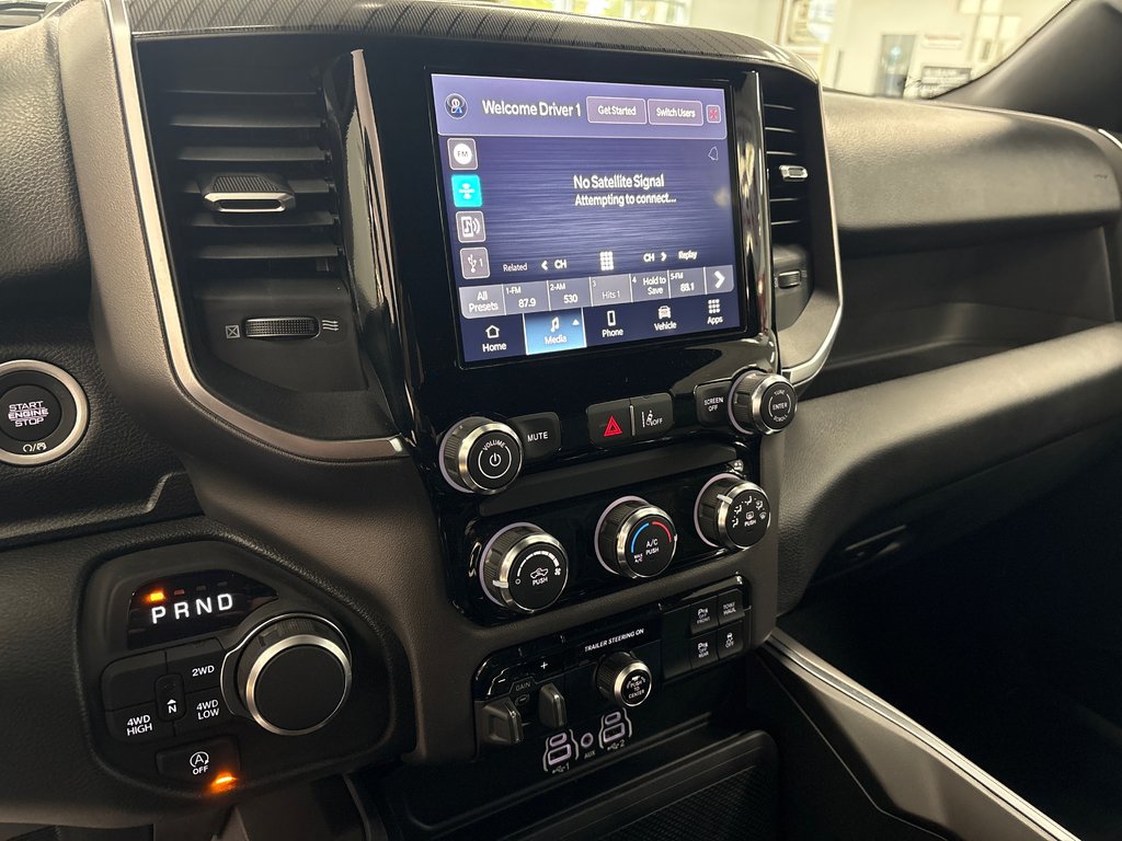 2026 Ram 1500 EXPRESS in Paspébiac, Quebec - 11 - w1024h768px