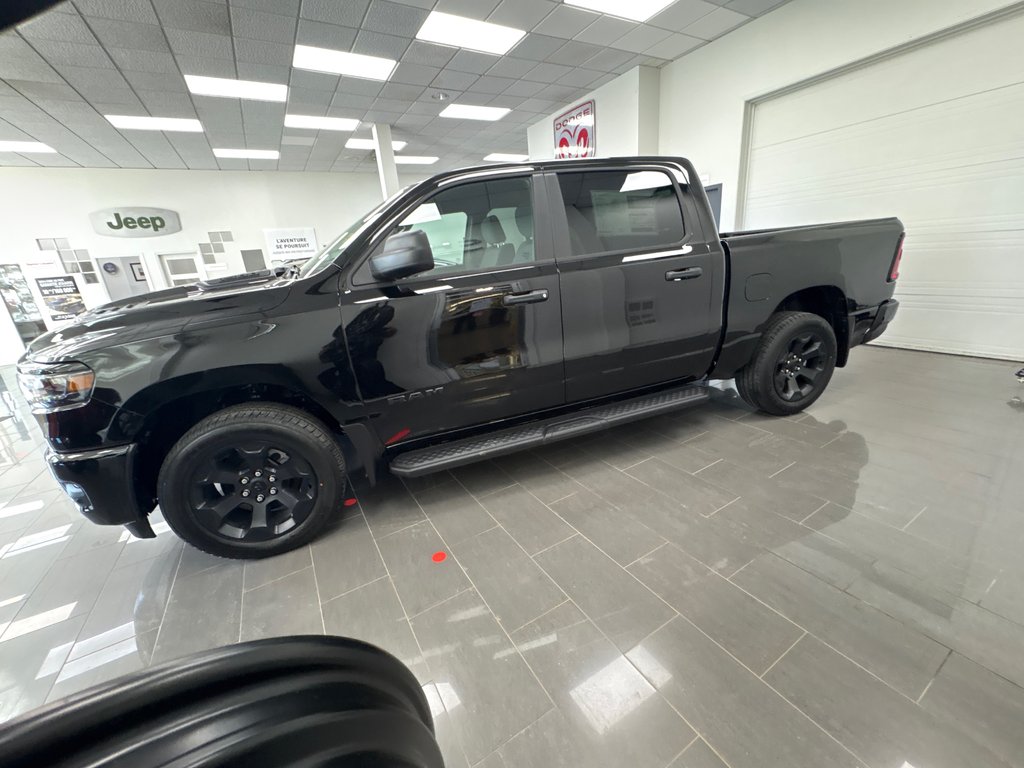 Ram 1500 EXPRESS 2027 à Paspébiac, Québec - 9 - w1024h768px