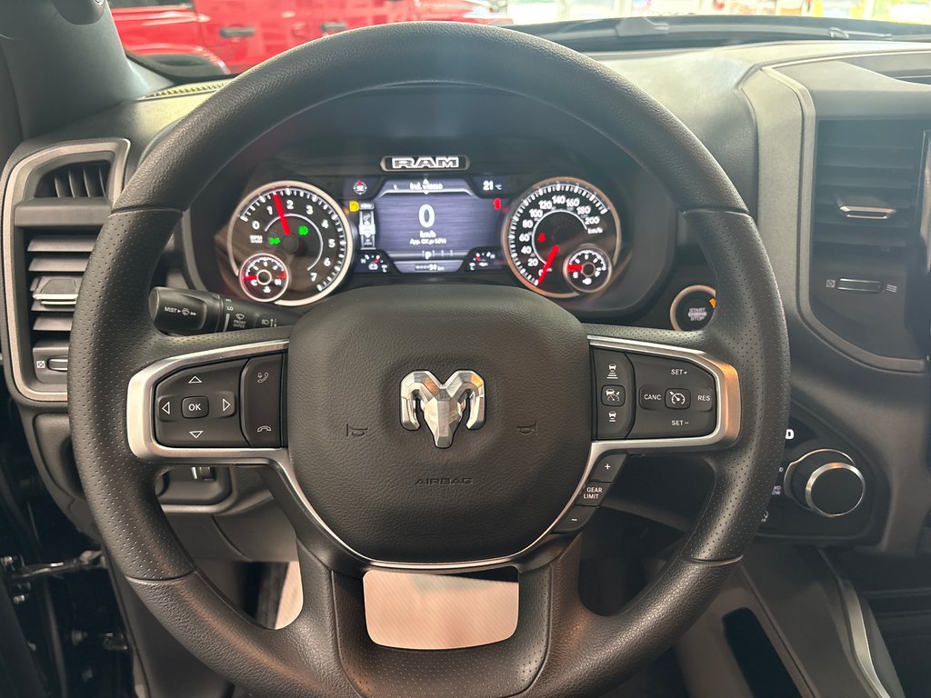 Ram 1500 EXPRESS 2027 à Paspébiac, Québec - 14 - w1024h768px