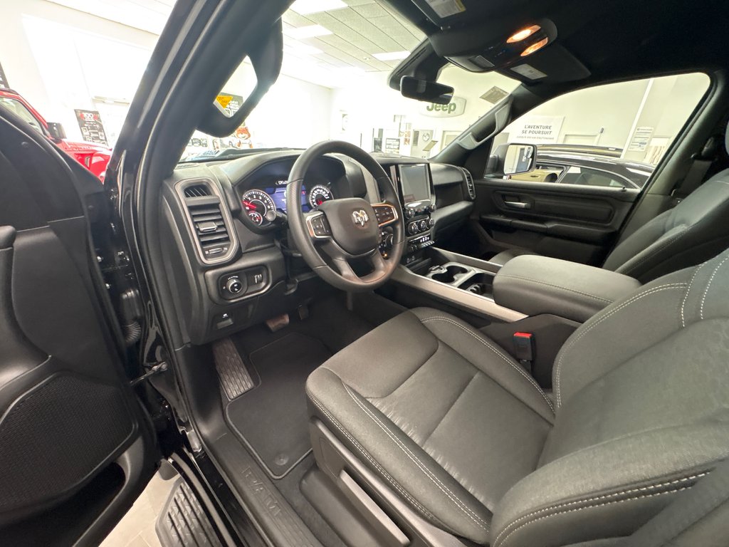 Ram 1500 EXPRESS 2027 à Paspébiac, Québec - 11 - w1024h768px