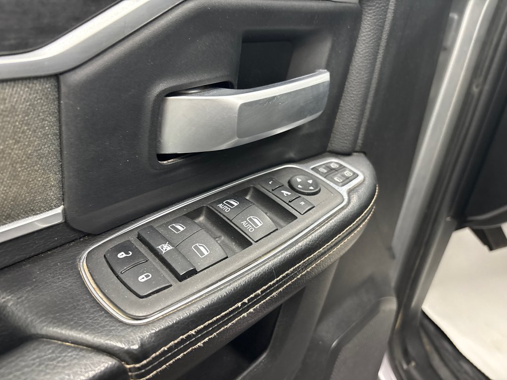 Ram 2500 Big Horn 2023 à Paspébiac, Québec - 13 - w1024h768px