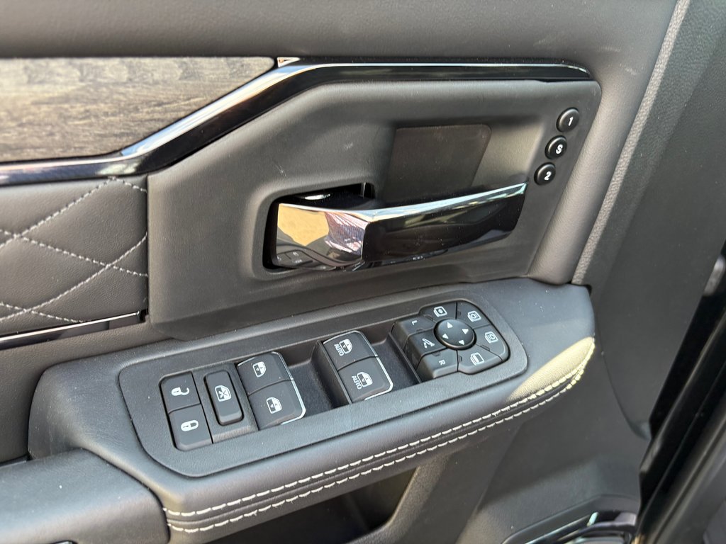 2025 Ram 2500 Limited in Paspébiac, Quebec - 17 - w1024h768px
