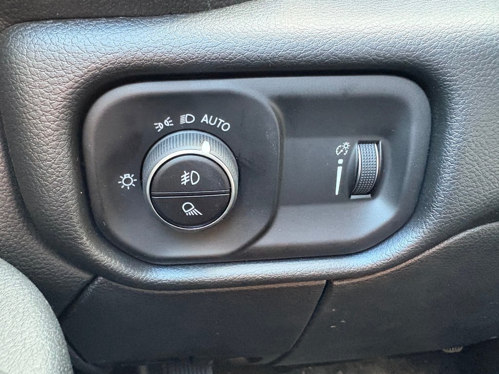 Ram 2500 TRADESMAN 2026 à Paspébiac, Québec - 23 - w1024h768px