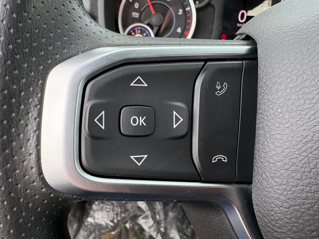 2026 Ram 2500 BLACK EXPRESS in Paspébiac, Quebec - 17 - w1024h768px