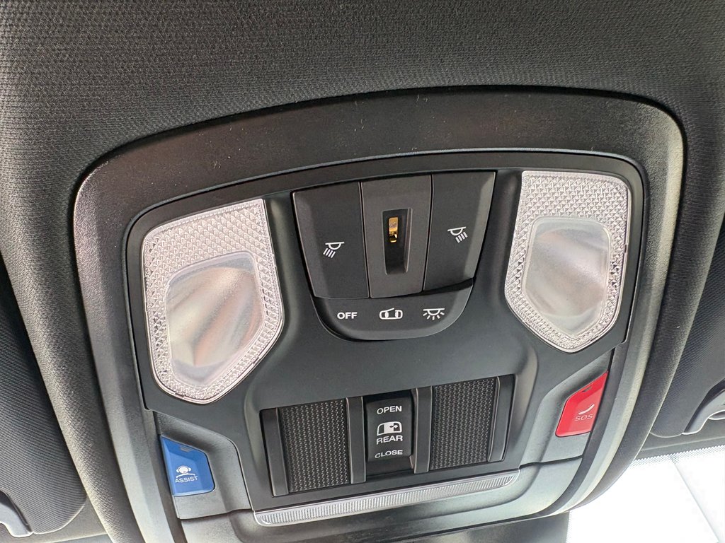 2026 Ram 2500 BLACK EXPRESS in Paspébiac, Quebec - 15 - w1024h768px