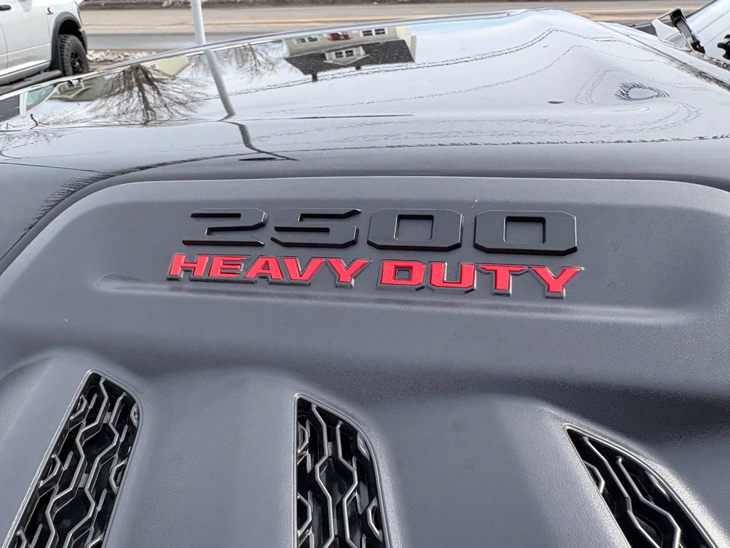 2026 Ram 2500 BLACK EXPRESS in Paspébiac, Quebec - 22 - w1024h768px