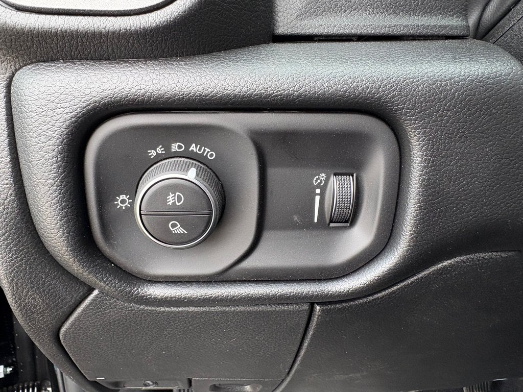 2026 Ram 2500 BLACK EXPRESS in Paspébiac, Quebec - 20 - w1024h768px