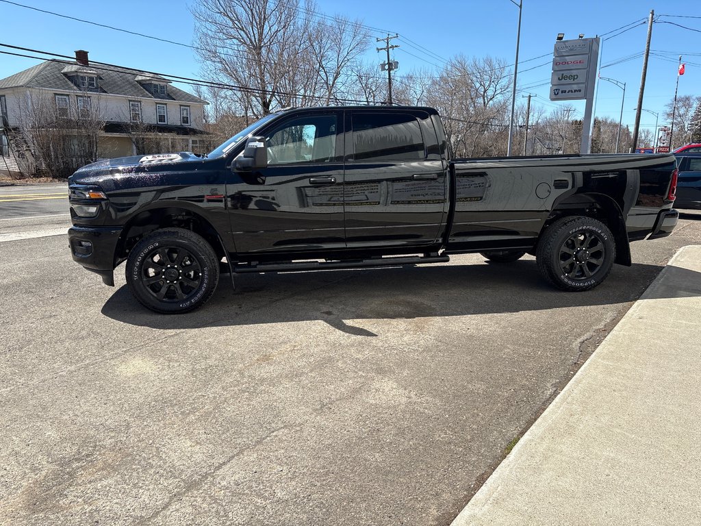 2026 Ram 2500 BLACK EXPRESS in Paspébiac, Quebec - 8 - w1024h768px