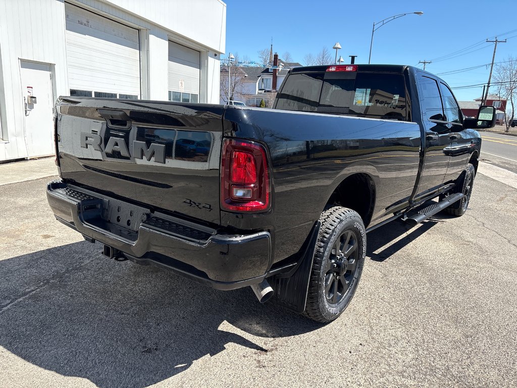 2026 Ram 2500 BLACK EXPRESS in Paspébiac, Quebec - 5 - w1024h768px