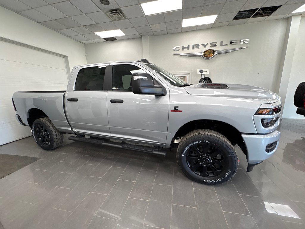 2027 Ram 2500 BLACK EXPRESS in Paspébiac, Quebec - 4 - w1024h768px