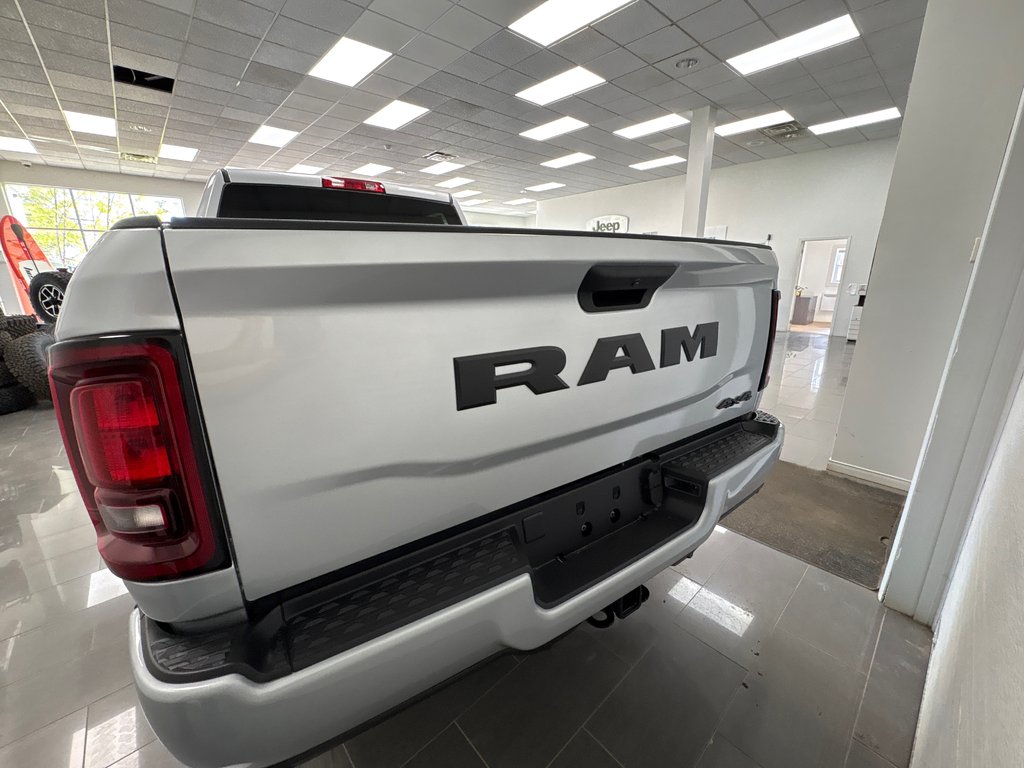 2027 Ram 2500 BLACK EXPRESS in Paspébiac, Quebec - 6 - w1024h768px