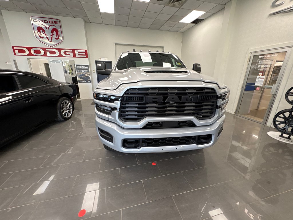 2027 Ram 2500 BLACK EXPRESS in Paspébiac, Quebec - 2 - w1024h768px