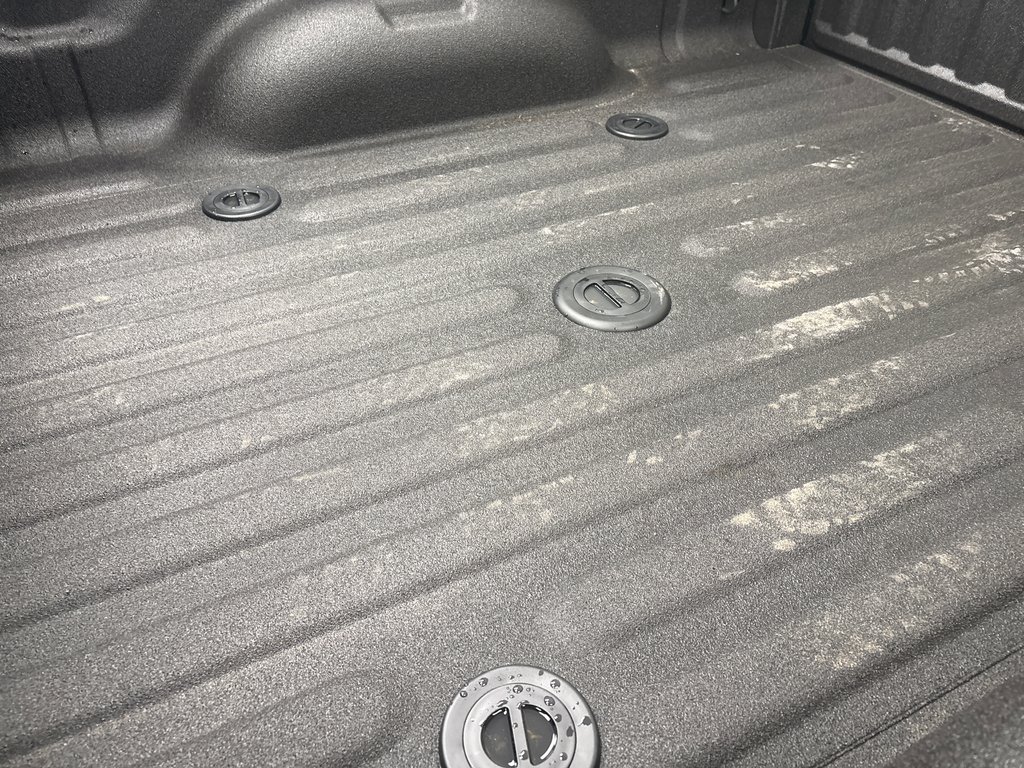 Ram 2500 BLACK EXPRESS 2027 à Paspébiac, Québec - 9 - w1024h768px