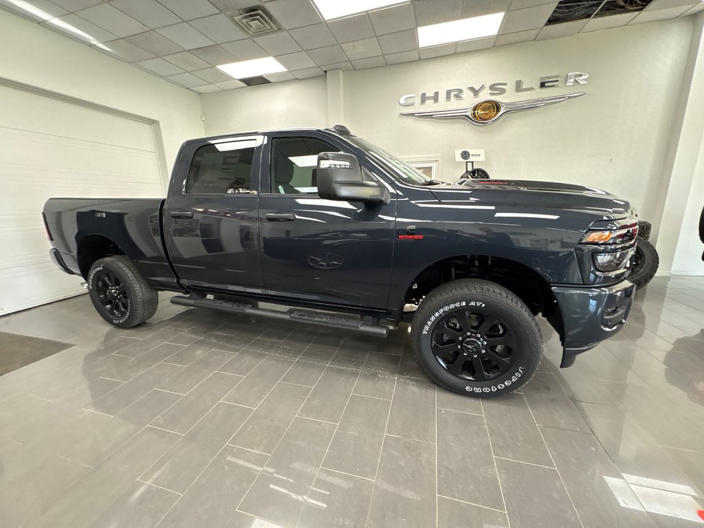 Ram 2500 BLACK EXPRESS 2027 à Paspébiac, Québec - 4 - w1024h768px