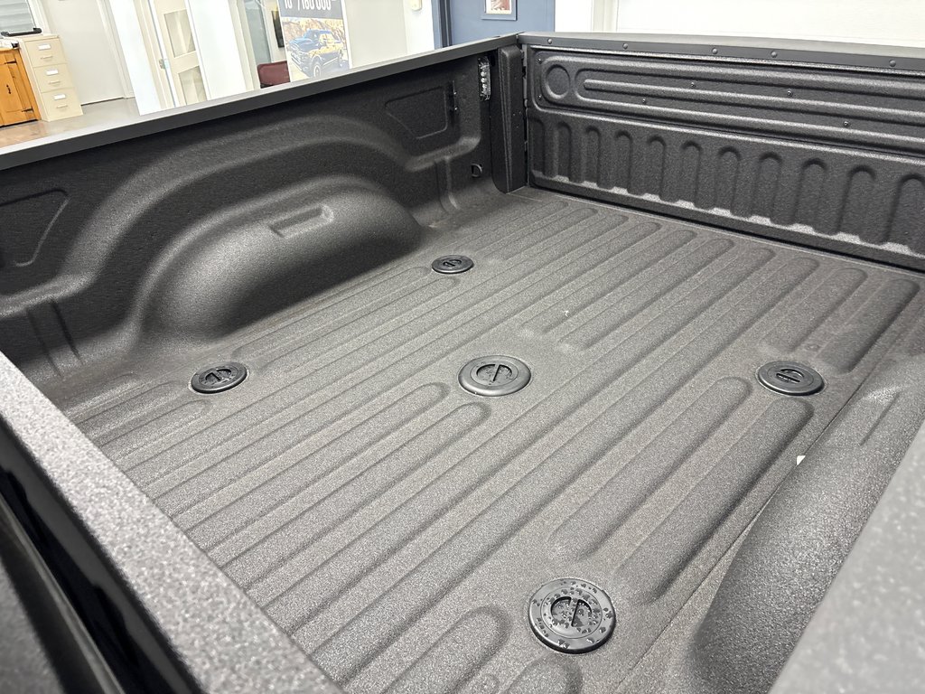 2027 Ram 2500 REBEL in Paspébiac, Quebec - 9 - w1024h768px