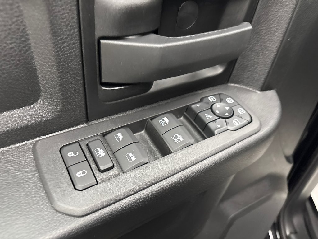 2027 Ram 2500 WARLOCK in Paspébiac, Quebec - 19 - w1024h768px