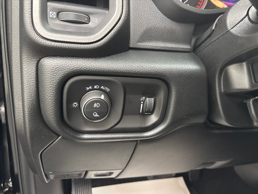 Ram 2500 BLACK EXPRESS 2027 à Paspébiac, Québec - 22 - w1024h768px