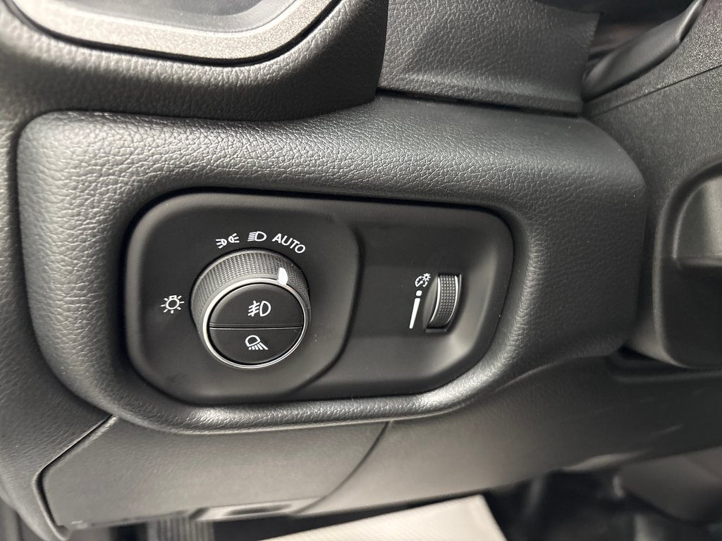 Ram 2500  2027 à Paspébiac, Québec - 18 - w1024h768px