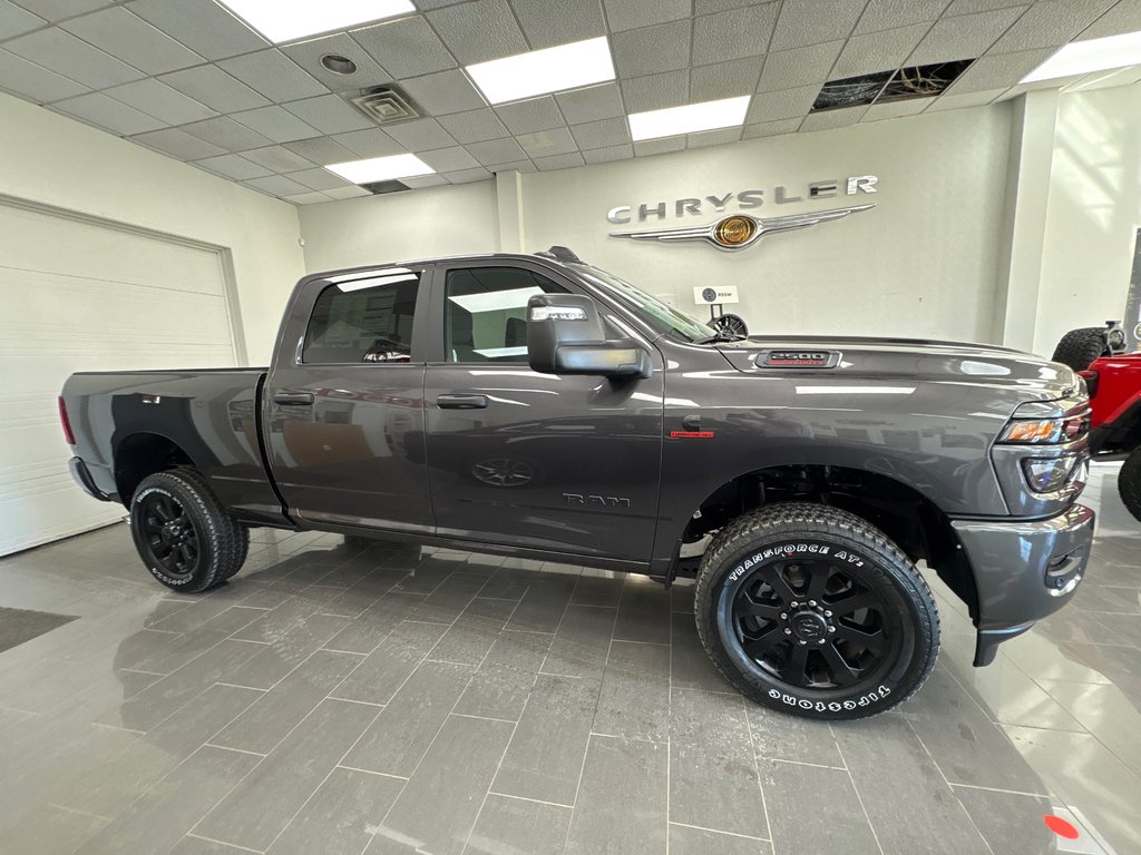 2027 Ram 2500 BIG HORN in Paspébiac, Quebec - 4 - w1024h768px
