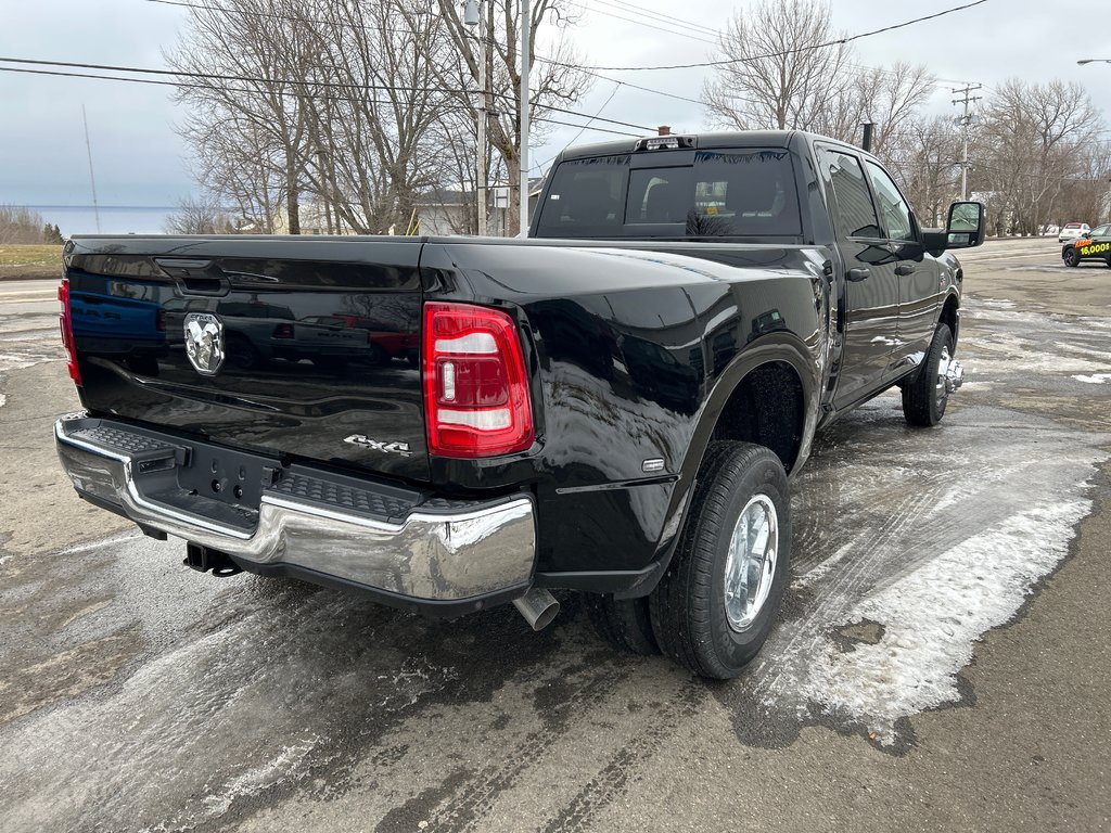 2024 Ram 3500 TRADESMAN in Paspébiac, Quebec - 5 - w1024h768px