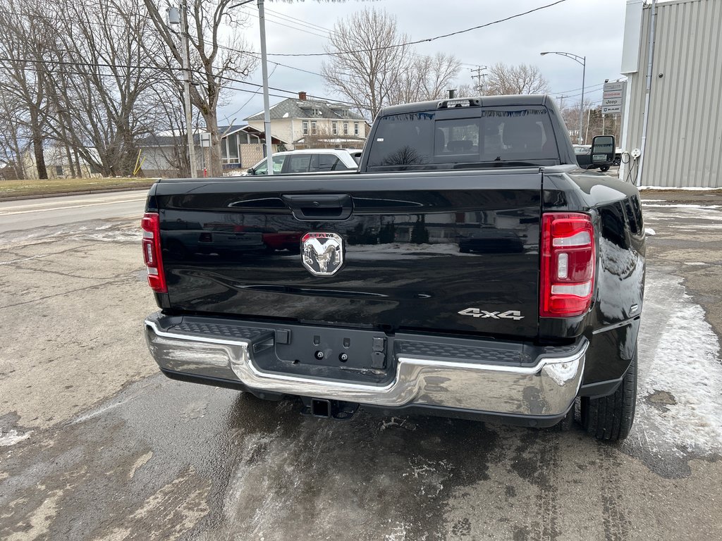 2024 Ram 3500 TRADESMAN in Paspébiac, Quebec - 6 - w1024h768px