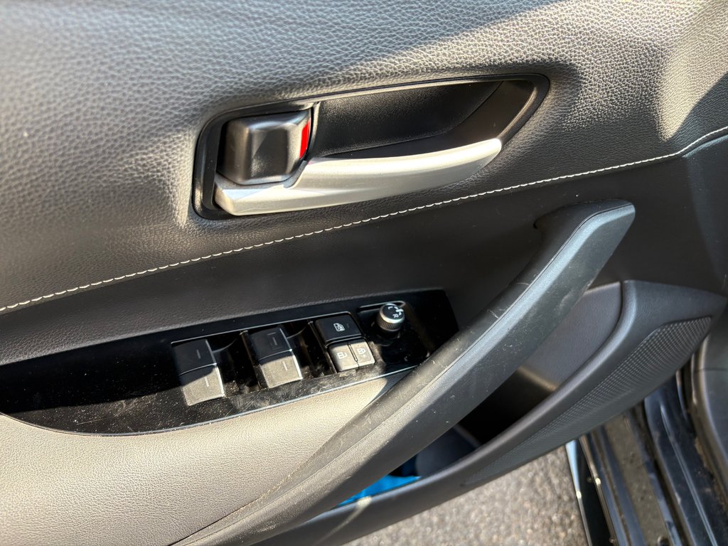 2019 Toyota Corolla Hatchback in Paspébiac, Quebec - 9 - w1024h768px