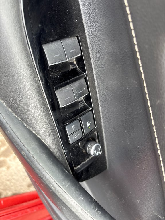 2020 Toyota Corolla Hatchback in Paspébiac, Quebec - 9 - w1024h768px