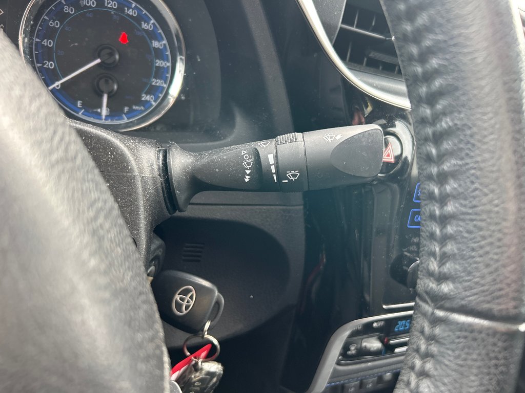 2017 Toyota Corolla SE in Chandler, Quebec - 16 - w1024h768px