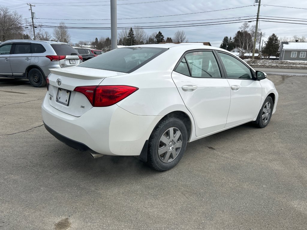 2017 Toyota Corolla SE in Chandler, Quebec - 3 - w1024h768px