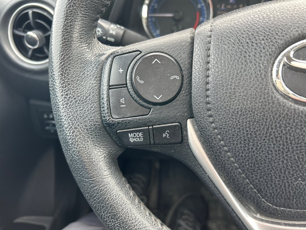 2017 Toyota Corolla SE in Chandler, Quebec - 13 - w1024h768px